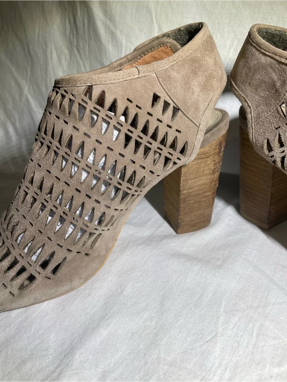 Jeffrey Campbell Quebec Taupe Suede Cutout Chunky Heel Sandal Booties 8